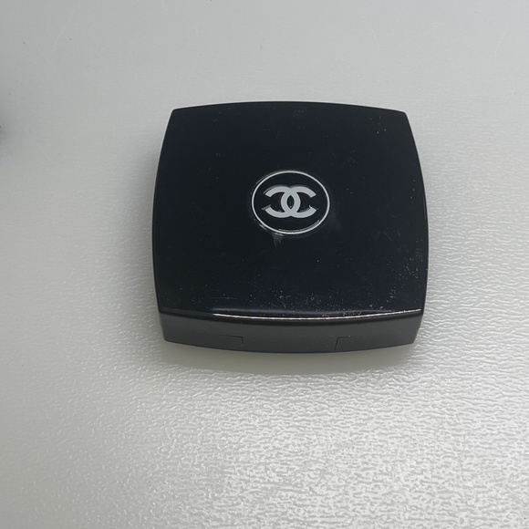 Chanel RARE Cosmetic Joues Contraste Powder Blush in 170 ROSE GLACIER - Picture 2 of 4